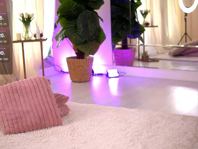 JoyMuse live cam on BongaCams