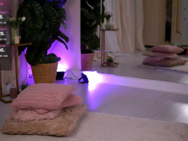 JoyMuse live cam on BongaCams