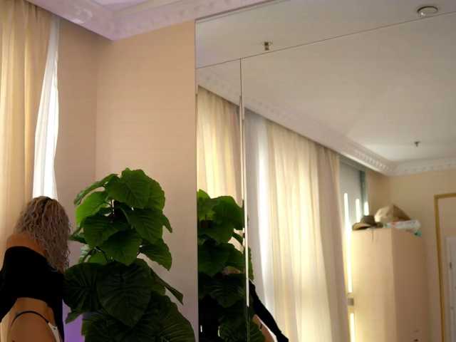 JoyMuse live cam on BongaCams