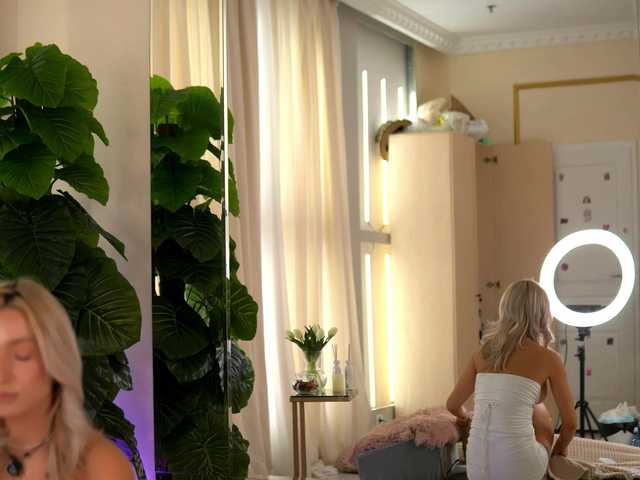 JoyMuse live cam on BongaCams