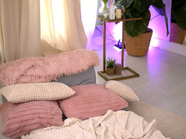 JoyMuse live cam on BongaCams