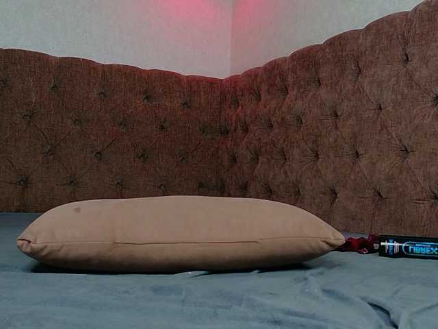 LinaLust, live now on BongaCams