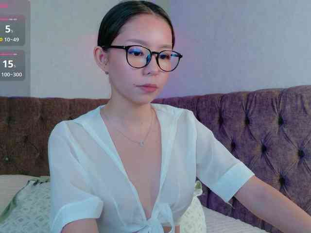 LinaLust webcam