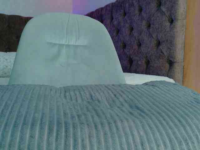 LinaLust webcam