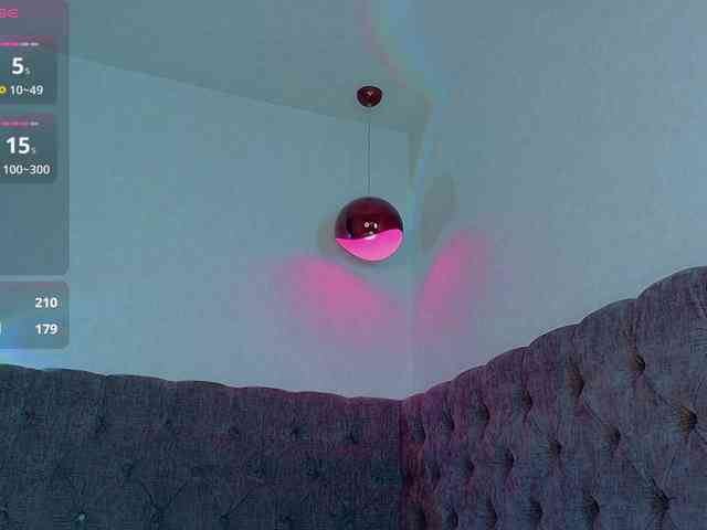 LinaLust webcam