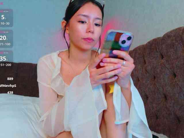 LinaLust webcam