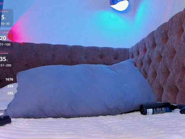 LinaLust webcam