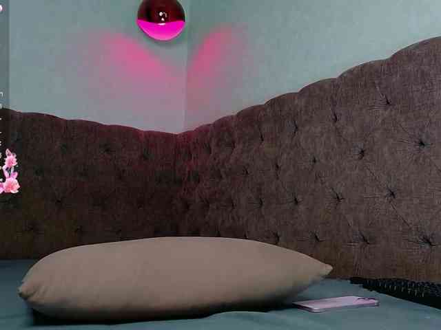 LinaLust webcam