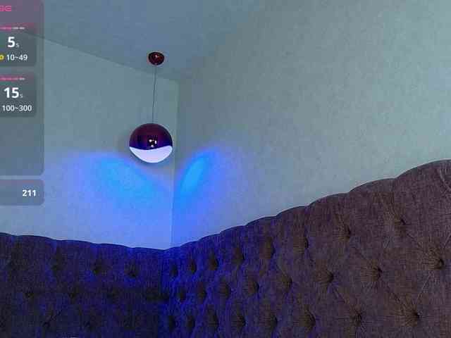 LinaLust webcam