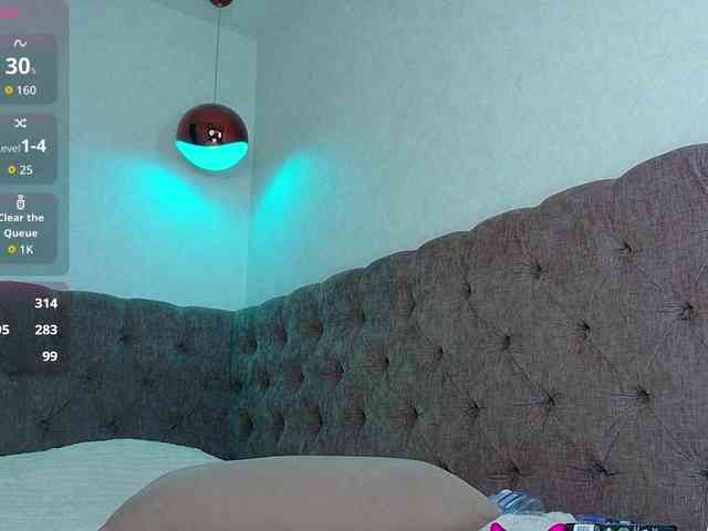 LinaLust webcam