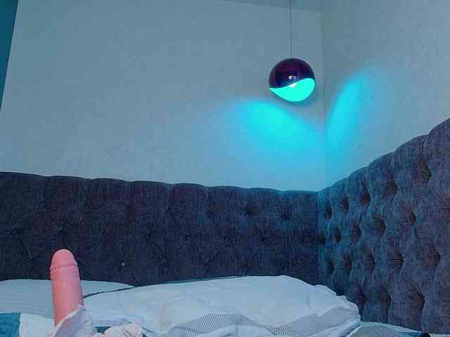 LinaLust webcam