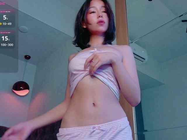 LinaLust webcam