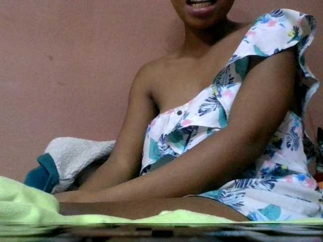 Estela live webcam show
