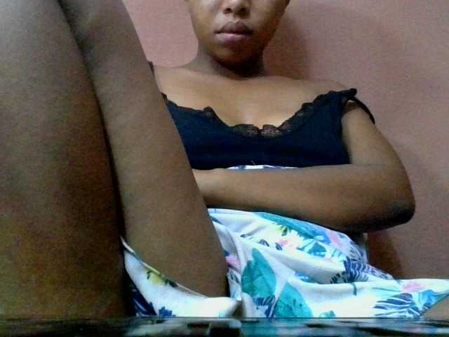Estela live webcam show