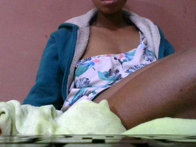 Estela live webcam show