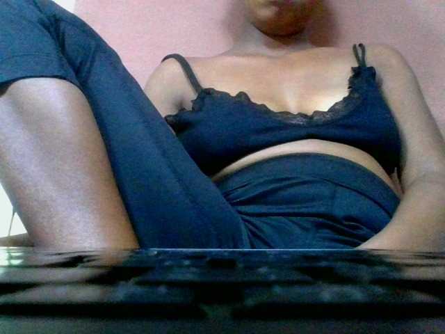 Estela live cam on BongaCams