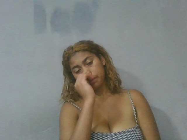 Estela live cam on BongaCams