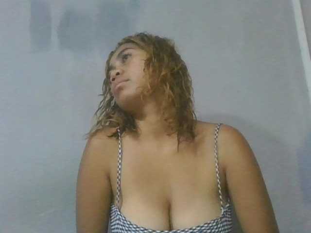 Estela live cam on BongaCams