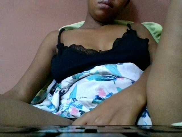 Estela live webcam show