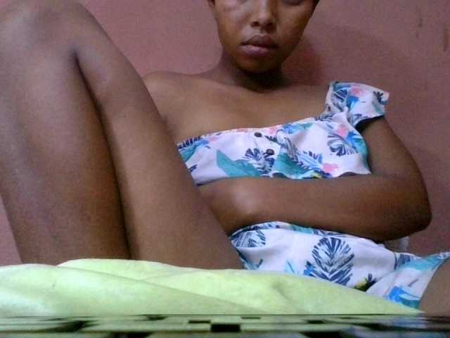 Estela live webcam show
