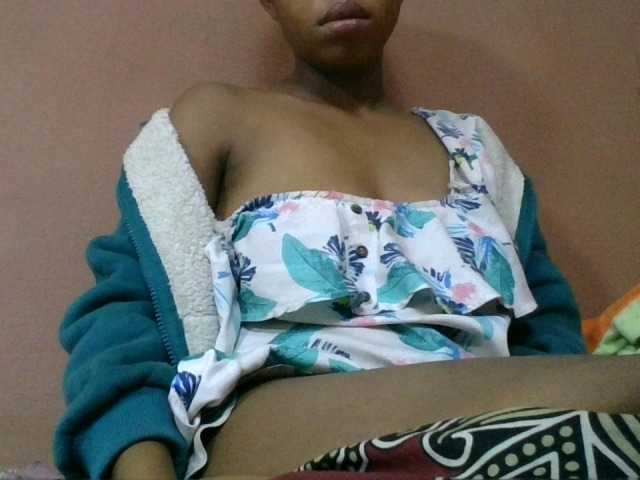 Estela live webcam show