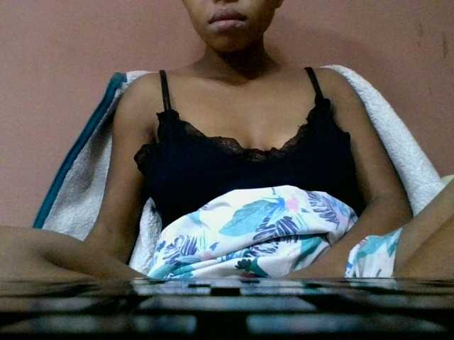 Estela live webcam show