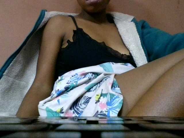 Estela live webcam show