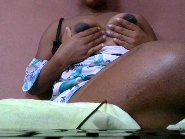 Estela live webcam show