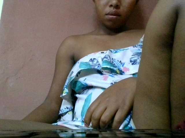 Estela live webcam show