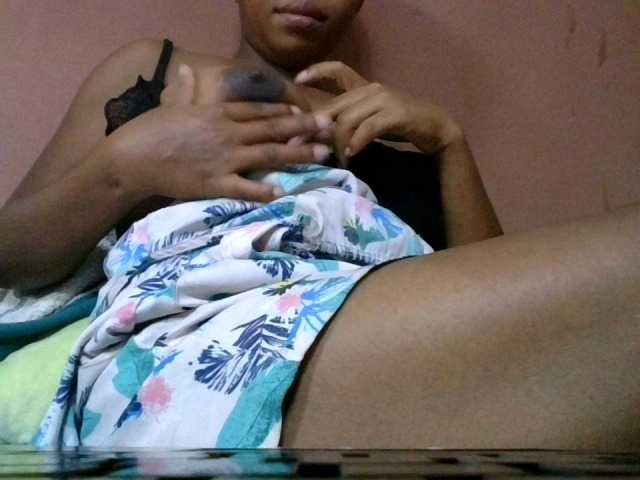 Estela live webcam show
