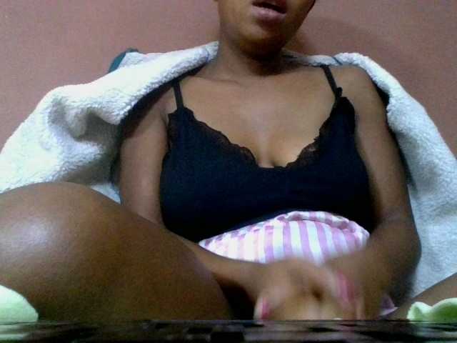 Estela live cam on BongaCams