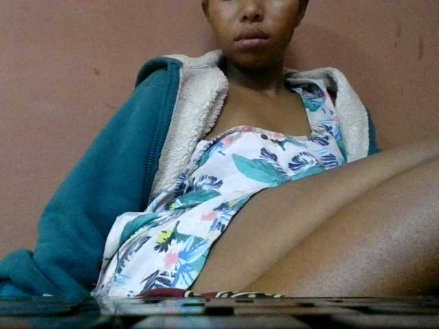 Estela live webcam show
