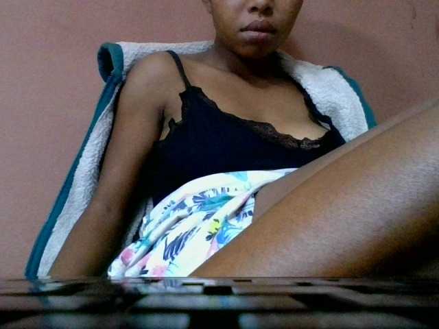 Estela live webcam show