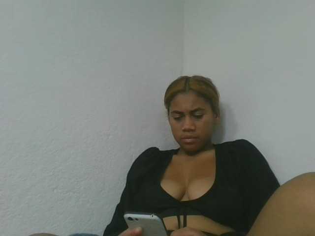 Estela live cam on BongaCams