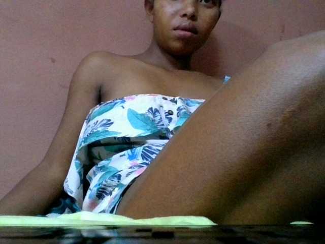 Estela live webcam show