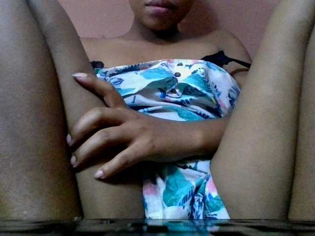Estela live webcam show