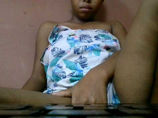 Estela live webcam show