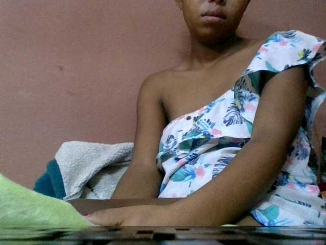 Estela live webcam show
