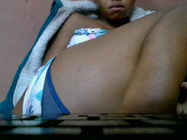 Estela live webcam show