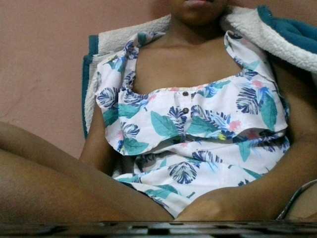 Estela live webcam show
