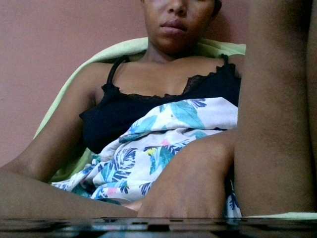 Estela live webcam show