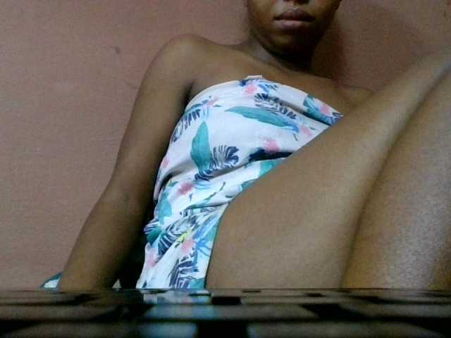 Estela live webcam show