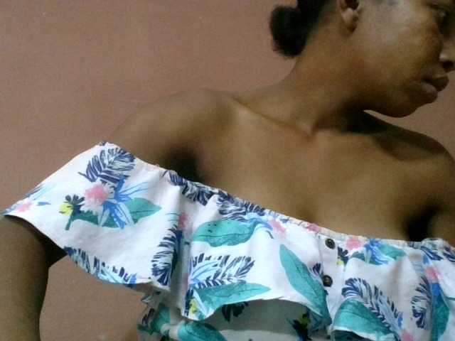 Estela live cam on BongaCams