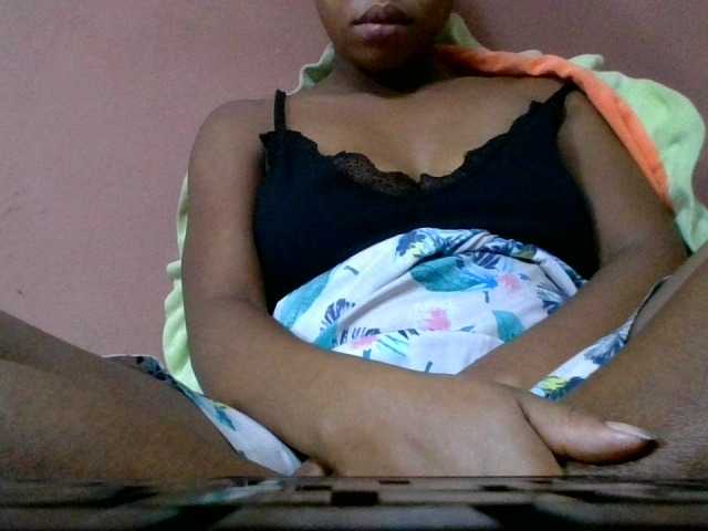 Estela live webcam show