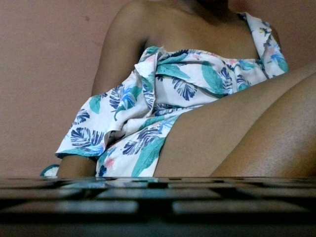 Estela live webcam show