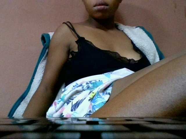Estela live webcam show