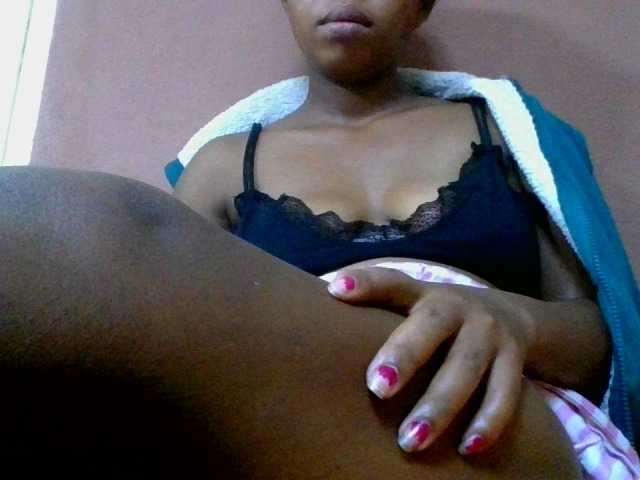 Estela live cam on UnifiedCams