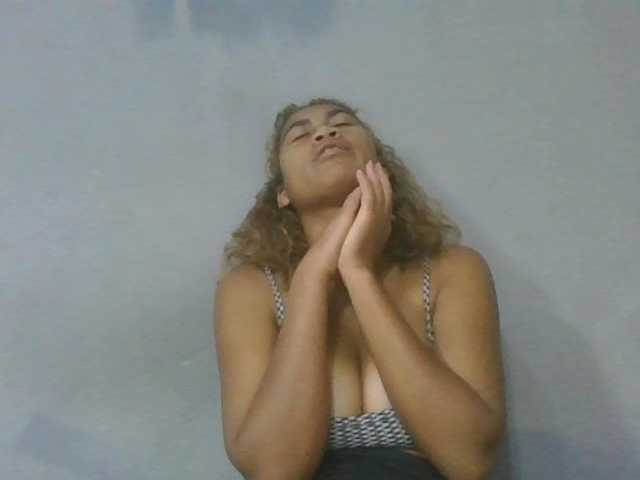 Estela live cam on BongaCams