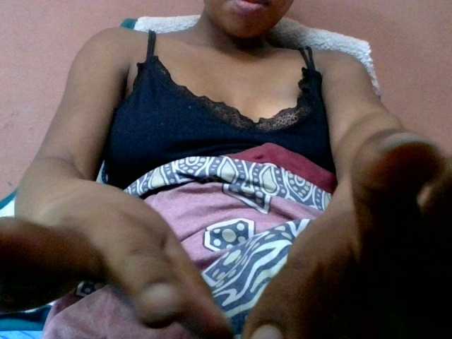 Estela live webcam show