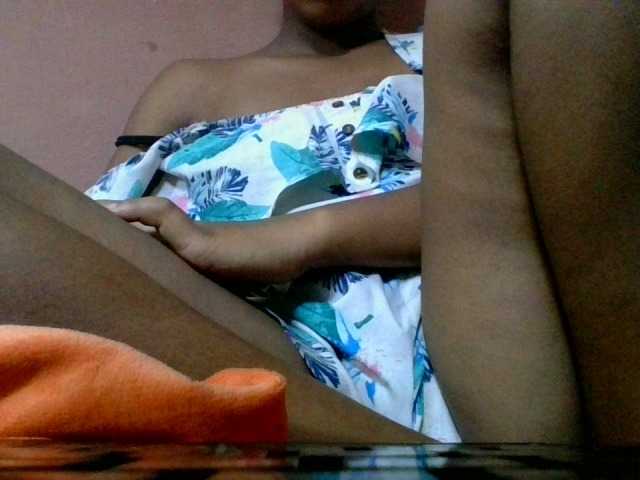 Estela live webcam show